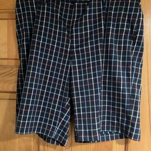 Izod plaid shorts